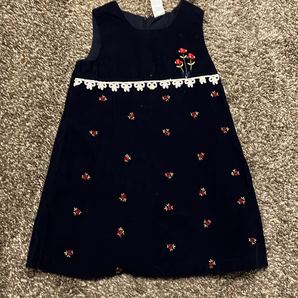 Dresses - Picture 5 of 7